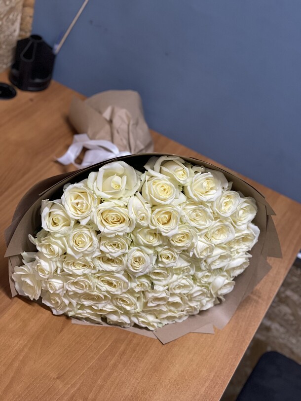 51 белые, артикул F1225789 - 9129 рублей, доставка по городу. Flawery - доставка цветов