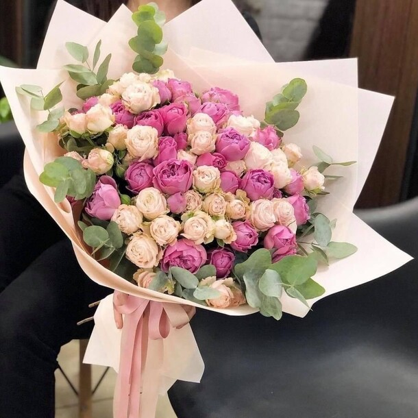 Пионовидные кустовые розы, артикул F1235869 - 6270 рублей, доставка по городу. Flawery - доставка цветов