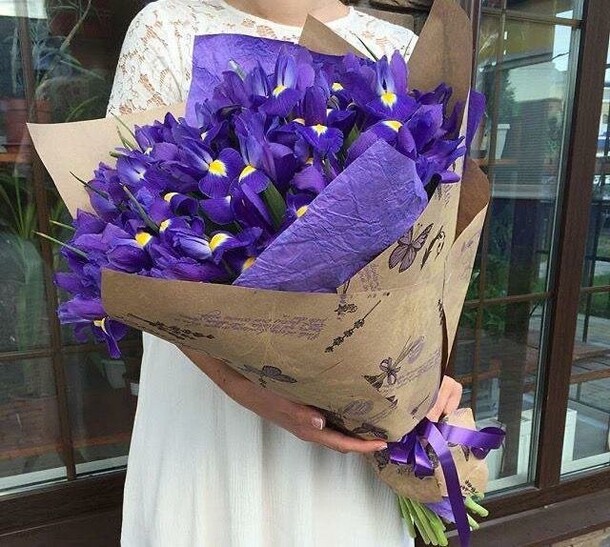 Ирис ☂️, артикул F1245425 - 8080 рублей, доставка по городу. Flawery - доставка цветов