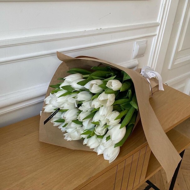 Тюльпаны, артикул F1249018 - 8458 рублей, доставка по городу. Flawery - доставка цветов