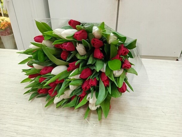 Тюльпан микс, артикул F1258613 - 11501 рублей, доставка по городу. Flawery - доставка цветов