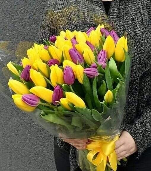 Тюльпан 8 марта, артикул F1258615 - 11501 рублей, доставка по городу. Flawery - доставка цветов