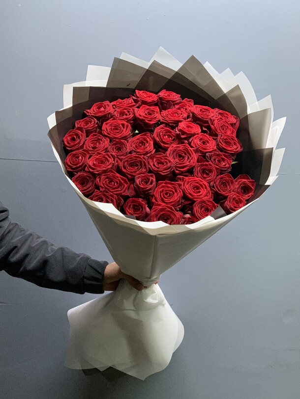 Розы 70 см, артикул F1267495 - 17929 рублей, доставка по городу. Flawery - доставка цветов