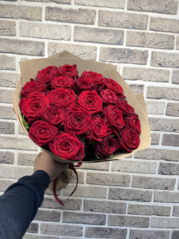 Букетик 21 роз, артикул F1284384 - 4839 рублей, доставка по городу. Flawery - доставка цветов