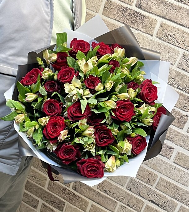 Букет любви, артикул F1371210 - 6820 рублей, доставка по городу. Flawery - доставка цветов