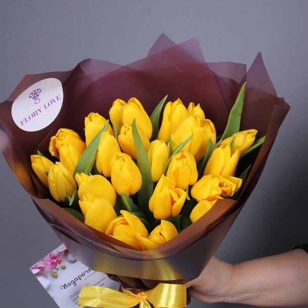 23 жёлтых тюльпана, артикул F1172816 - 5710 рублей, доставка по городу. Flawery - доставка цветов