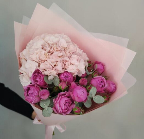 Букет «№178», артикул F1220133 - 5412 рублей, доставка по городу. Flawery - доставка цветов