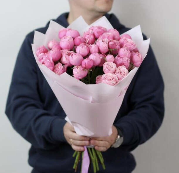 Букет «24 кинофильм», артикул F1221478 - 11097 рублей, доставка по городу. Flawery - доставка цветов