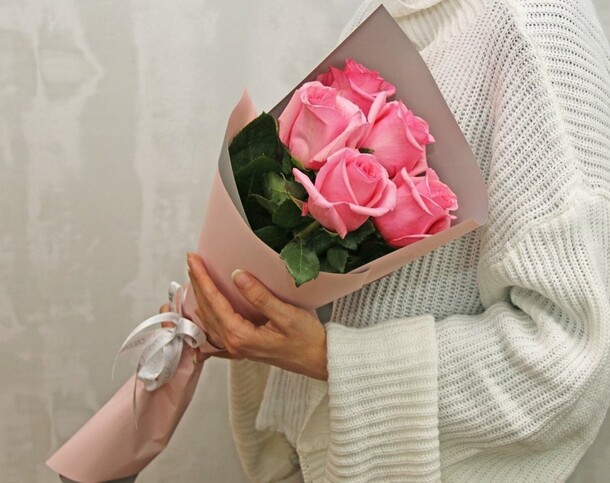 Розовые розы, артикул F1239331 - 3205 рублей, доставка по городу. Flawery - доставка цветов