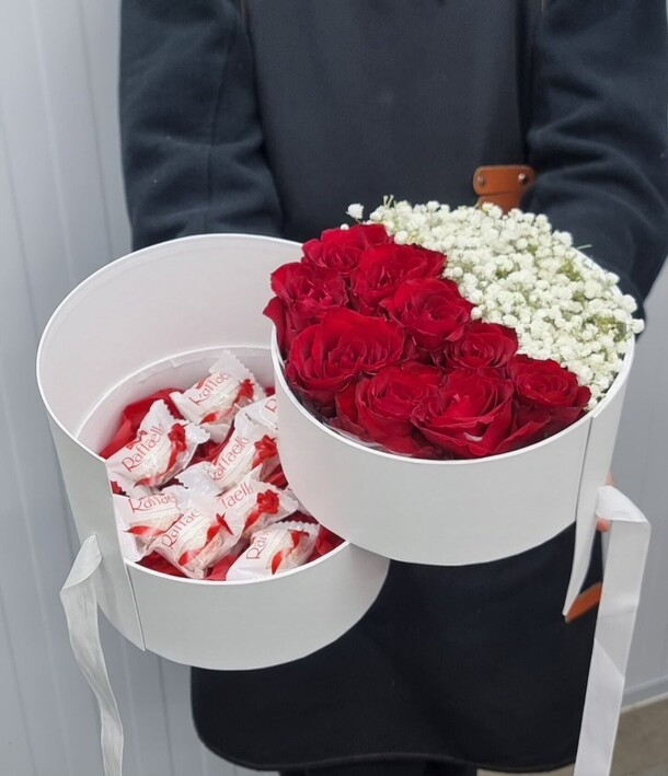 Коробка трансформер с красными розами, артикул F1336822 - 5000 рублей, доставка по городу. Flawery - доставка цветов