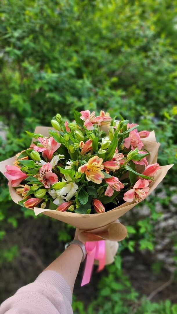 Альстромерия, артикул F1392149 - 3900 рублей, доставка по городу. Flawery - доставка цветов