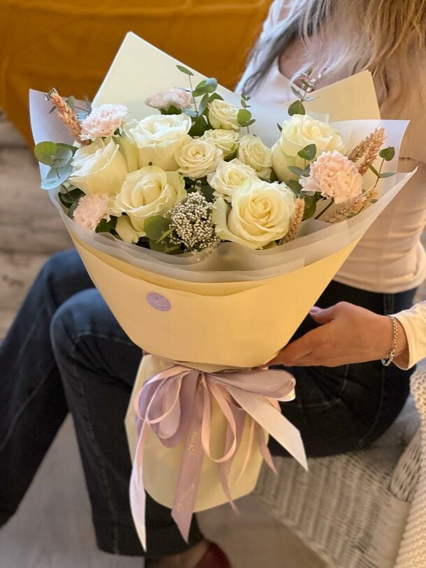 Наоми, артикул F1320088 - 4647 рублей, доставка по городу. Flawery - доставка цветов