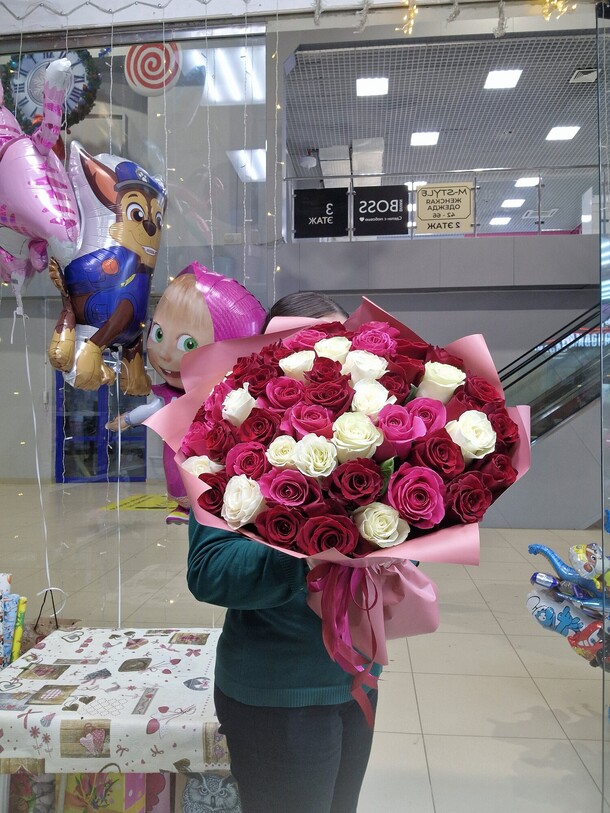 Роза эквадор 45шт, артикул F1215792 - 17045 рублей, доставка по городу. Flawery - доставка цветов