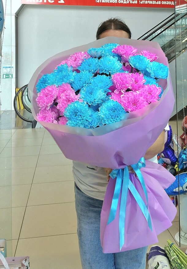 Букет из хризантем, артикул F1215990 - 4318 рублей, доставка по городу. Flawery - доставка цветов