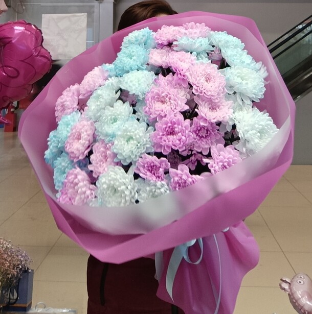 Букет хризантем 11, артикул F1369046 - 5227 рублей, доставка по городу. Flawery - доставка цветов