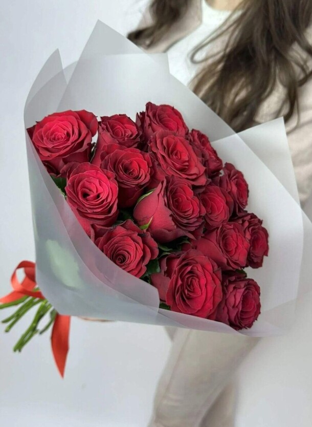 Букет из 15 роз, артикул F1384078 - 5900 рублей, доставка по городу. Flawery - доставка цветов