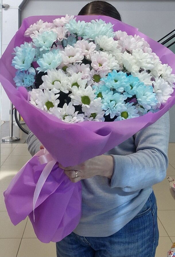 Хризантема кустовая 9шт, артикул F1404313 - 4264 рублей, доставка по городу. Flawery - доставка цветов