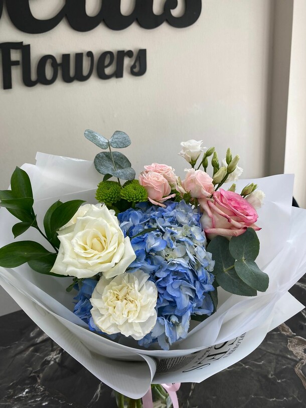 Букет «идея», артикул F1272695 - 5311 рублей, доставка по городу. Flawery - доставка цветов