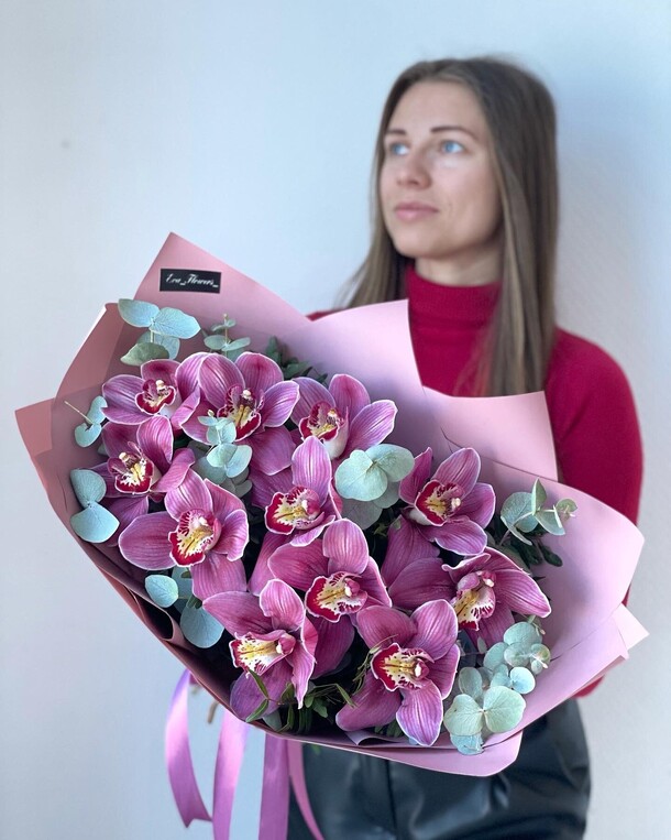 Букет из восхитительных орхидей, артикул F1105830 - 7875 рублей, доставка по городу. Flawery - доставка цветов