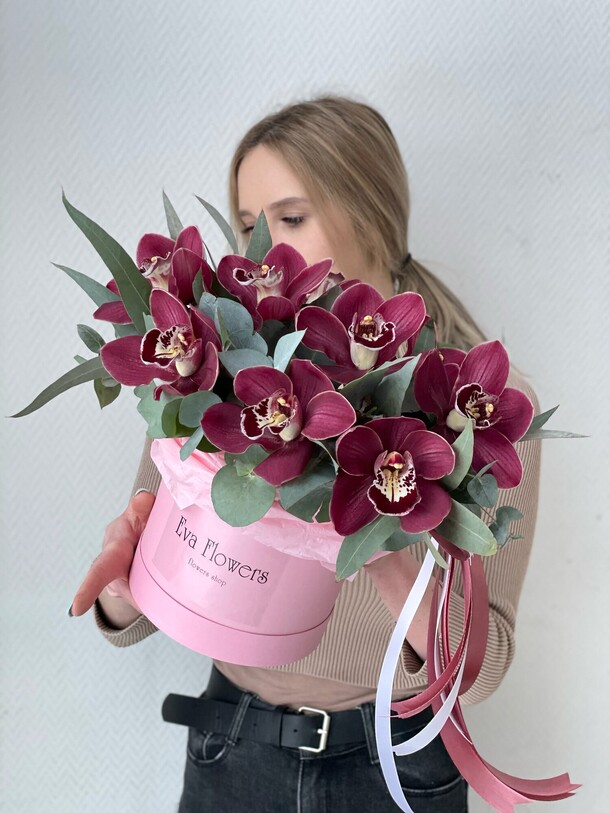 Орхидеи в коробочке, артикул F1108536 - 4990 рублей, доставка по городу. Flawery - доставка цветов