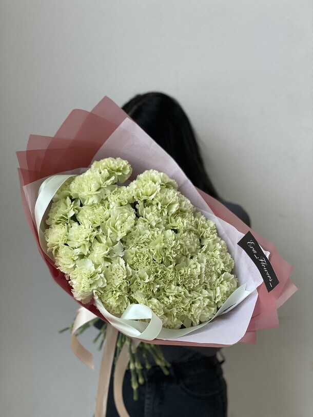 Необычные гвоздики, артикул F1156900 - 5489 рублей, доставка по городу. Flawery - доставка цветов