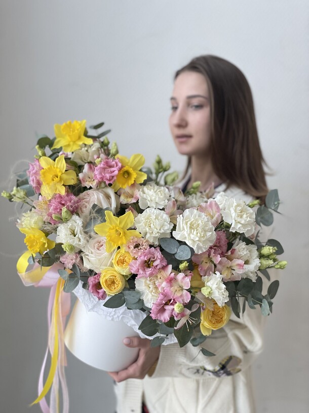 Весеннее настроение, артикул F1245076 - 10450 рублей, доставка по городу. Flawery - доставка цветов