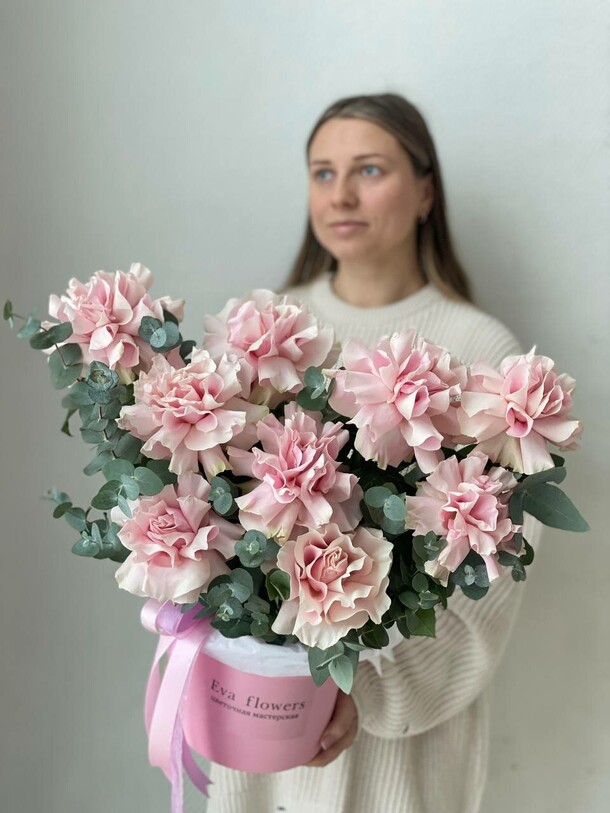 Композиция с вывернутыми розами, артикул F1253229 - 8500 рублей, доставка по городу. Flawery - доставка цветов