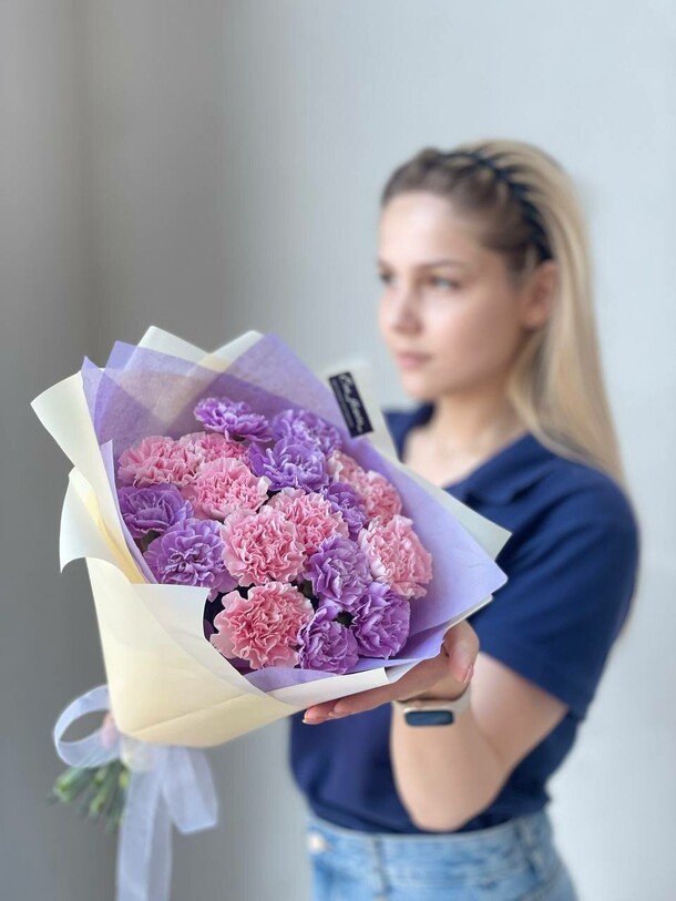 19 ярких диантусов, артикул F1297249 - 4389 рублей, доставка по городу. Flawery - доставка цветов