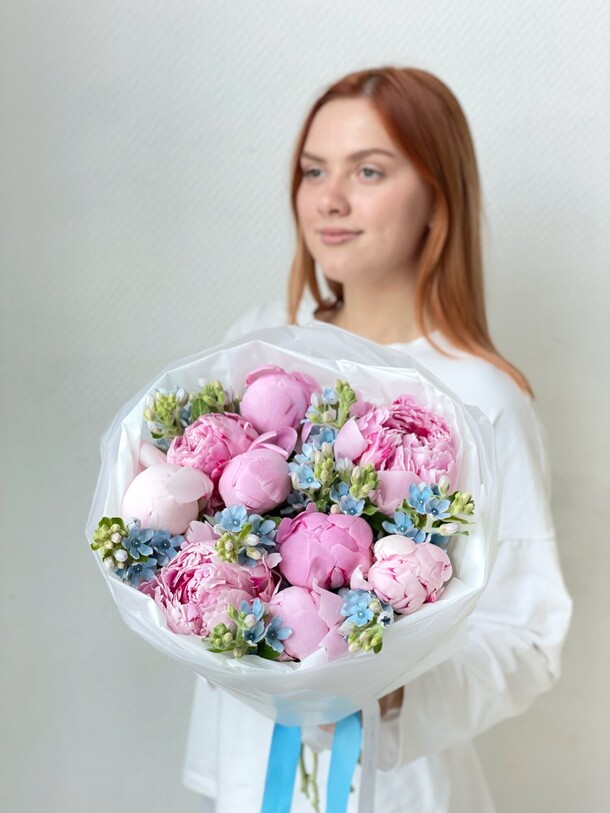 Пионовое облачко, артикул F1428351 - 14289 рублей, доставка по городу. Flawery - доставка цветов