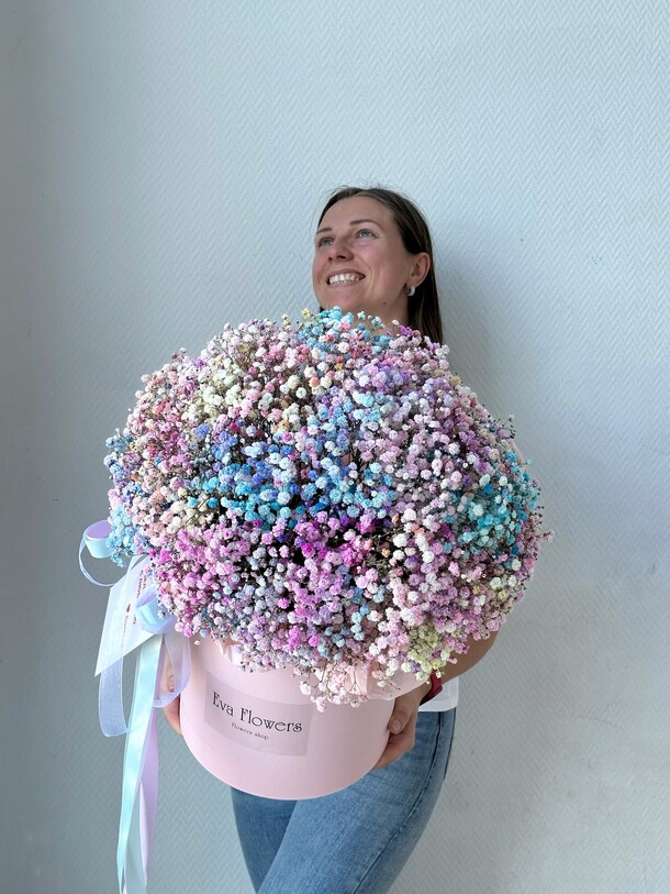 Меня все любят, артикул F96260 - 8789 рублей, доставка по городу. Flawery - доставка цветов