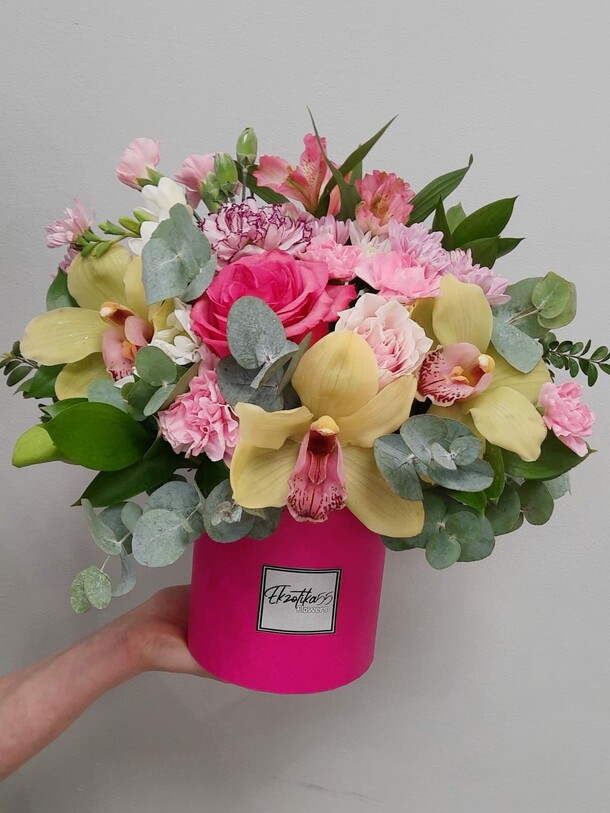 Коробка сборная орхидея, артикул F1071035 - 5364 рублей, доставка по городу. Flawery - доставка цветов