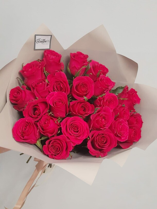 Розы, артикул F1076374 - 8173 рублей, доставка по городу. Flawery - доставка цветов