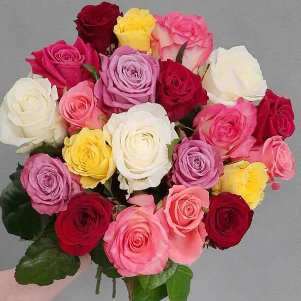 21 роза микс, артикул F1095697 - 6190 рублей, доставка по городу. Flawery - доставка цветов