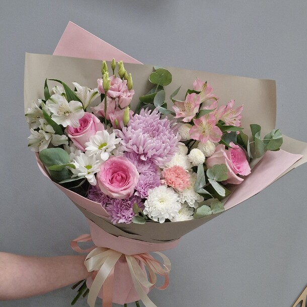 Букет нежных цветов, артикул F1343593 - 6025 рублей, доставка по городу. Flawery - доставка цветов