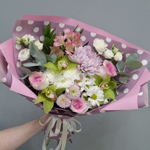 Сборный букет, артикул F1343615 - 7016 рублей, доставка по городу. Flawery - доставка цветов