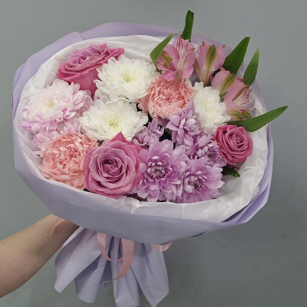 Букет сборный, артикул F1382572 - 3959 рублей, доставка по городу. Flawery - доставка цветов