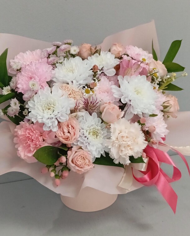 Цветы в коробке, артикул F1416261 - 3794 рублей, доставка по городу. Flawery - доставка цветов