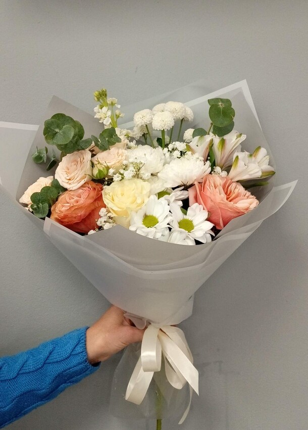 Авторский букет, артикул F1418925 - 4455 рублей, доставка по городу. Flawery - доставка цветов