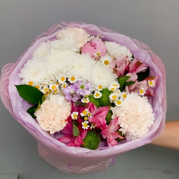 Букет сборный, артикул F1433385 - 4620 рублей, доставка по городу. Flawery - доставка цветов