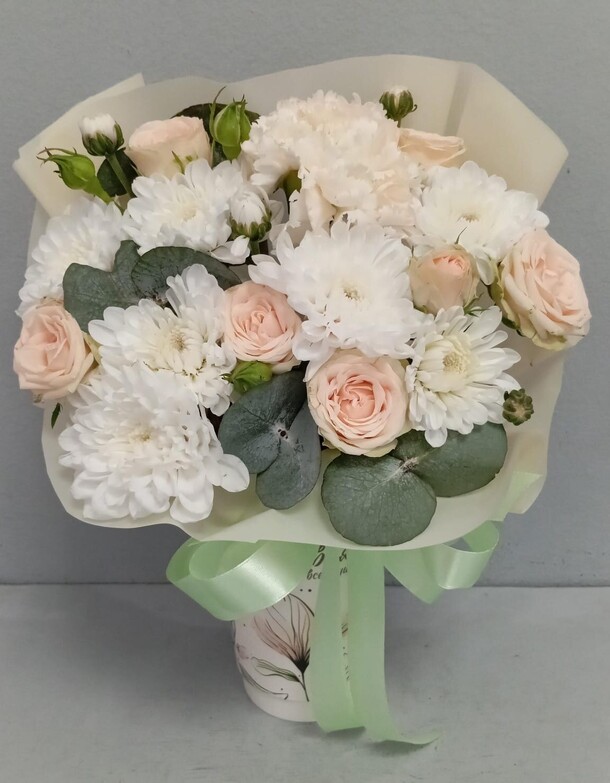 Цветы в стаканчике, артикул F1446794 - 2025 рублей, доставка по городу. Flawery - доставка цветов