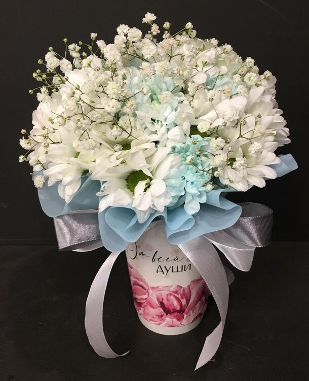 Цветы в стаканчике, артикул F1496479 - 1487 рублей, доставка по городу. Flawery - доставка цветов