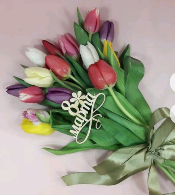 Букет тюльпанов, артикул F72883 - 3447 рублей, доставка по городу. Flawery - доставка цветов