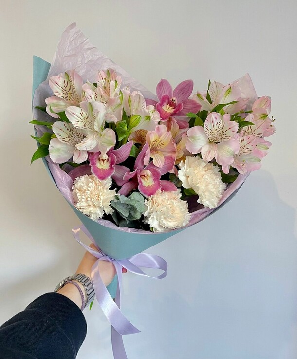 Фиджи, артикул F1256103 - 4100 рублей, доставка по городу. Flawery - доставка цветов