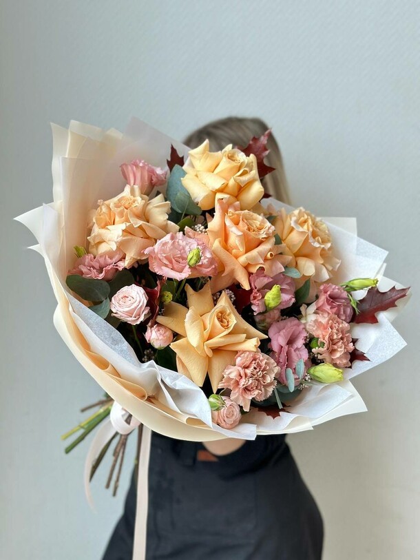 Осенняя гамма, артикул F1220128 - 7689 рублей, доставка по городу. Flawery - доставка цветов