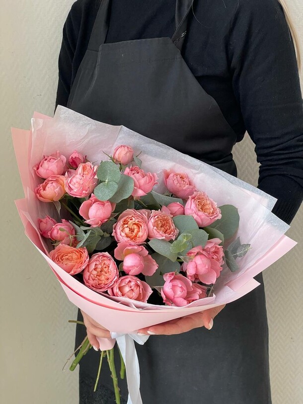 Монобукет пионовидных роз, артикул F1305359 - 5489 рублей, доставка по городу. Flawery - доставка цветов