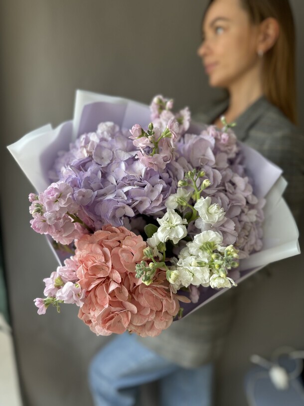 Букет «кудри», артикул F1293752 - 4400 рублей, доставка по городу. Flawery - доставка цветов