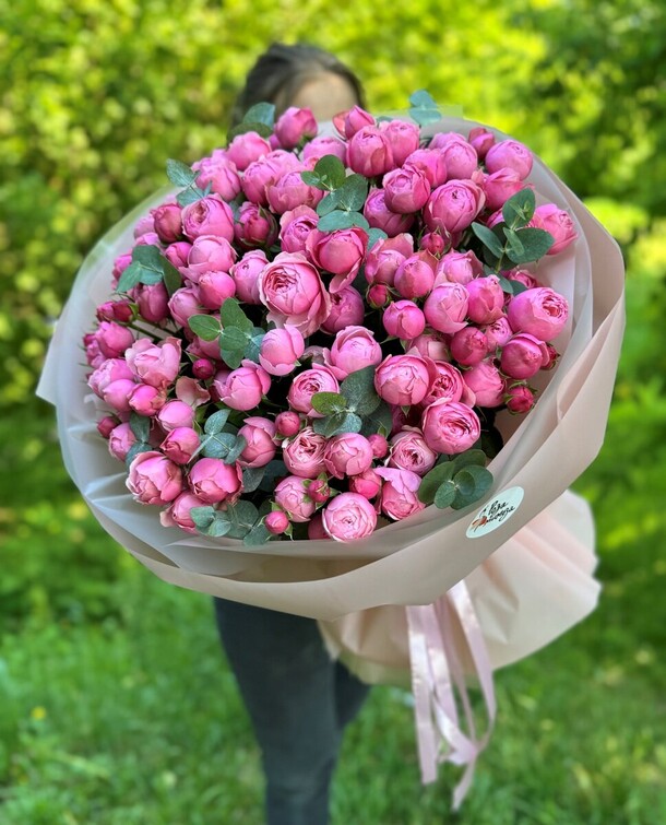 Сильва огромный букет с эвкалиптом, артикул F1344021 - 15290 рублей, доставка по городу. Flawery - доставка цветов