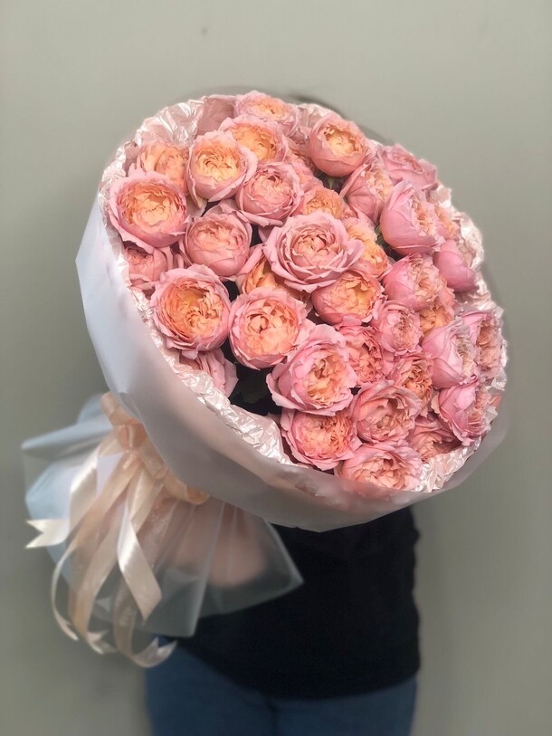 Букет с джульеттой, артикул F1378893 - 9086 рублей, доставка по городу. Flawery - доставка цветов