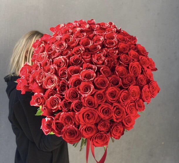 101 красная роза эквадор, артикул F1435301 - 36817 рублей, доставка по городу. Flawery - доставка цветов