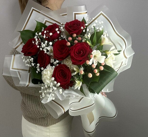 Антураж, артикул F1273079 - 6371 рублей, доставка по городу. Flawery - доставка цветов